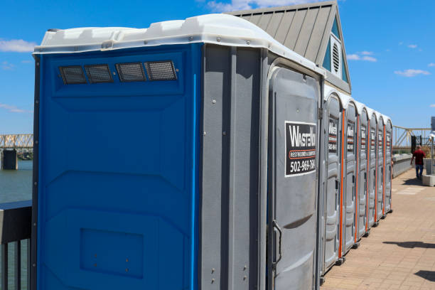 Portable Restroom Setup and Delivery in Manchaca, TX